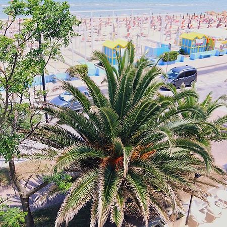 Hotel Dinarica Marotta Kültér fotó