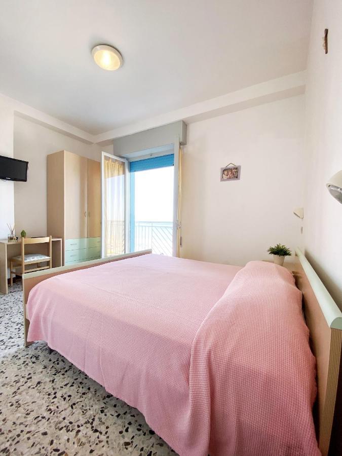 Hotel Dinarica Marotta Kültér fotó