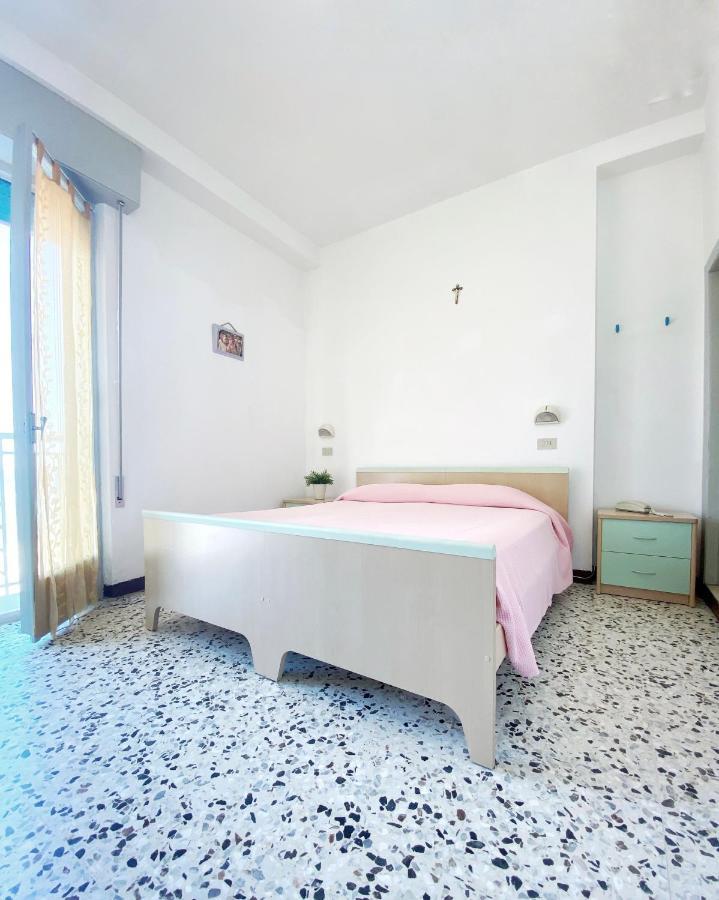 Hotel Dinarica Marotta Kültér fotó