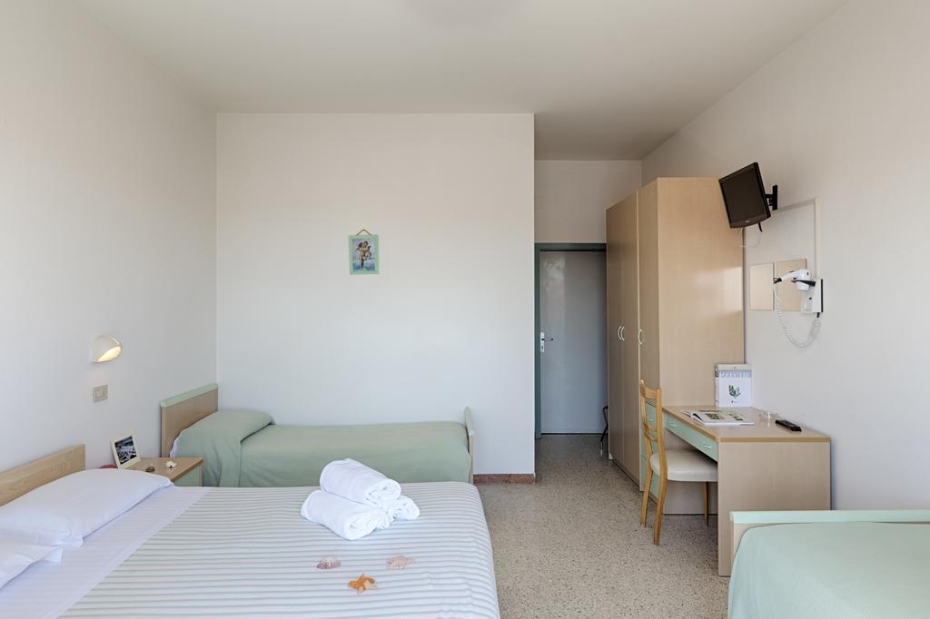 Hotel Dinarica Marotta Kültér fotó